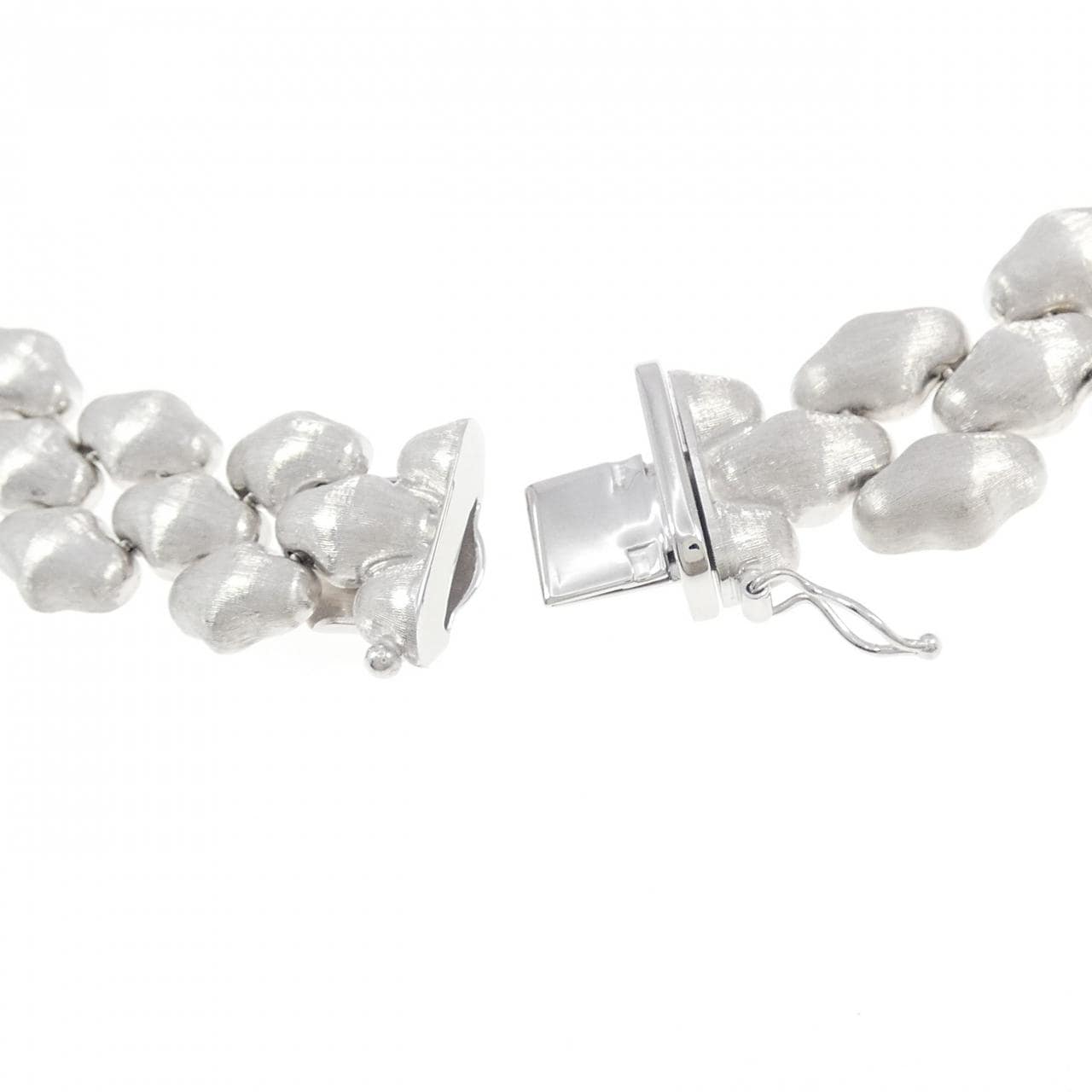 Nanis 750WG Necklace