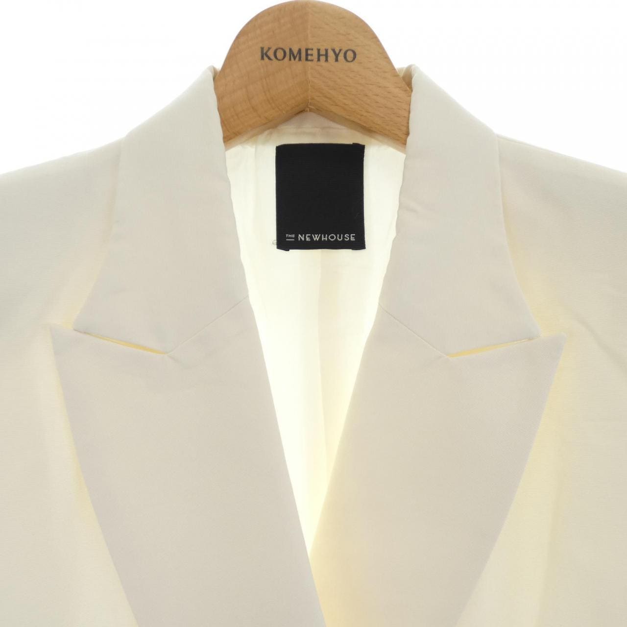 ザニューハウス THE NEWHOUSE ジャケット