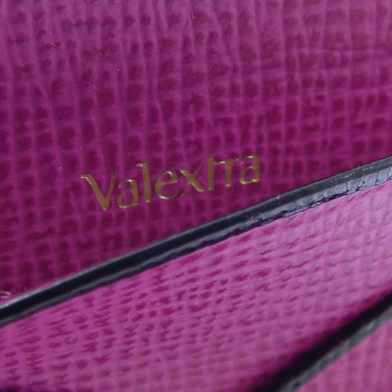 ヴァレクストラ VALEXTRA クレジットカードホルダー 6カード SGNL0077028L99CC99 CARD CASE