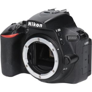 Ｄ５６００