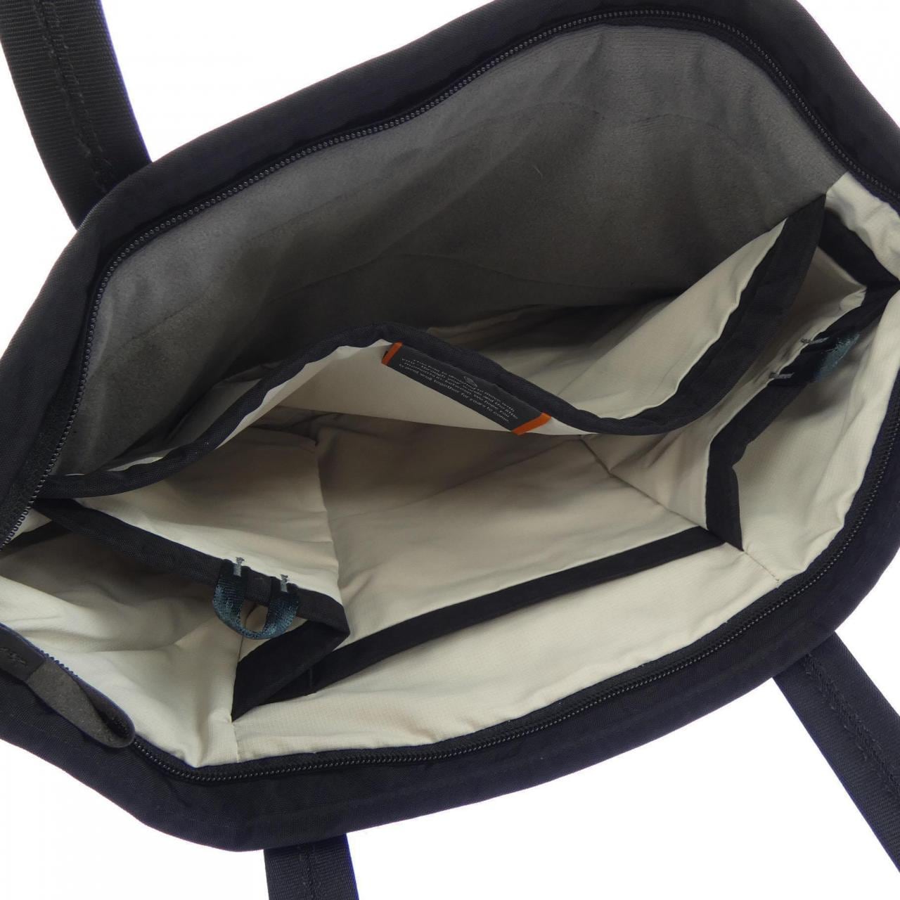 BELLROY BAG