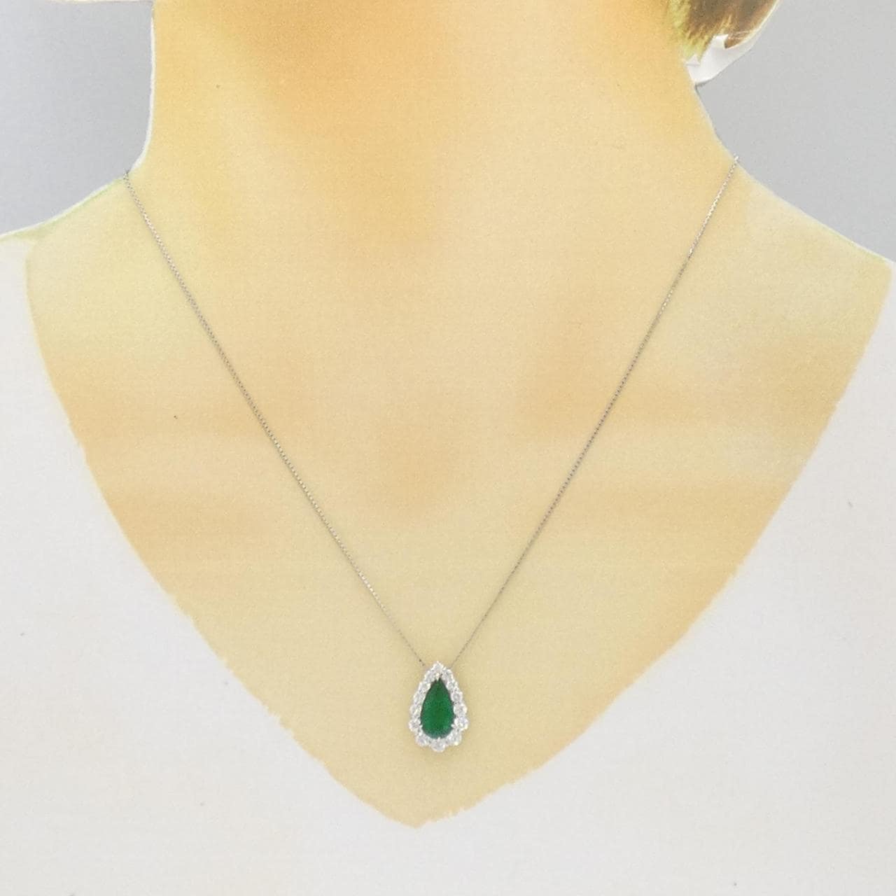 K18WG Emerald Necklace 2.00CT