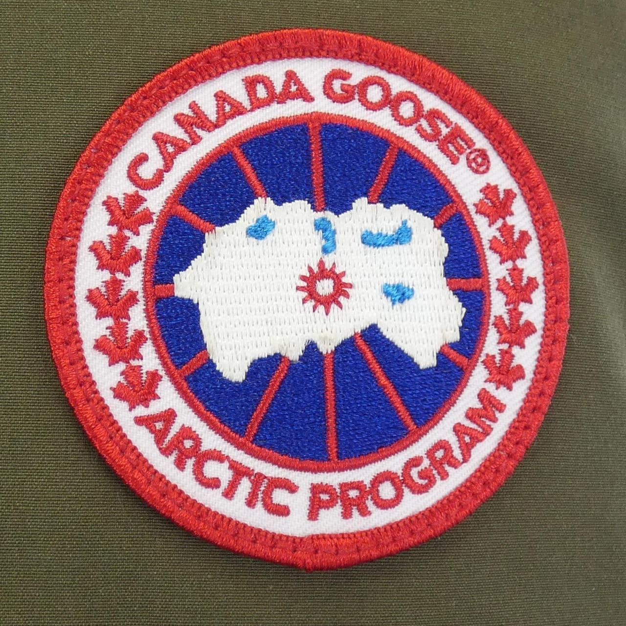 加拿大鹅CANADA GOOSE羽绒背心