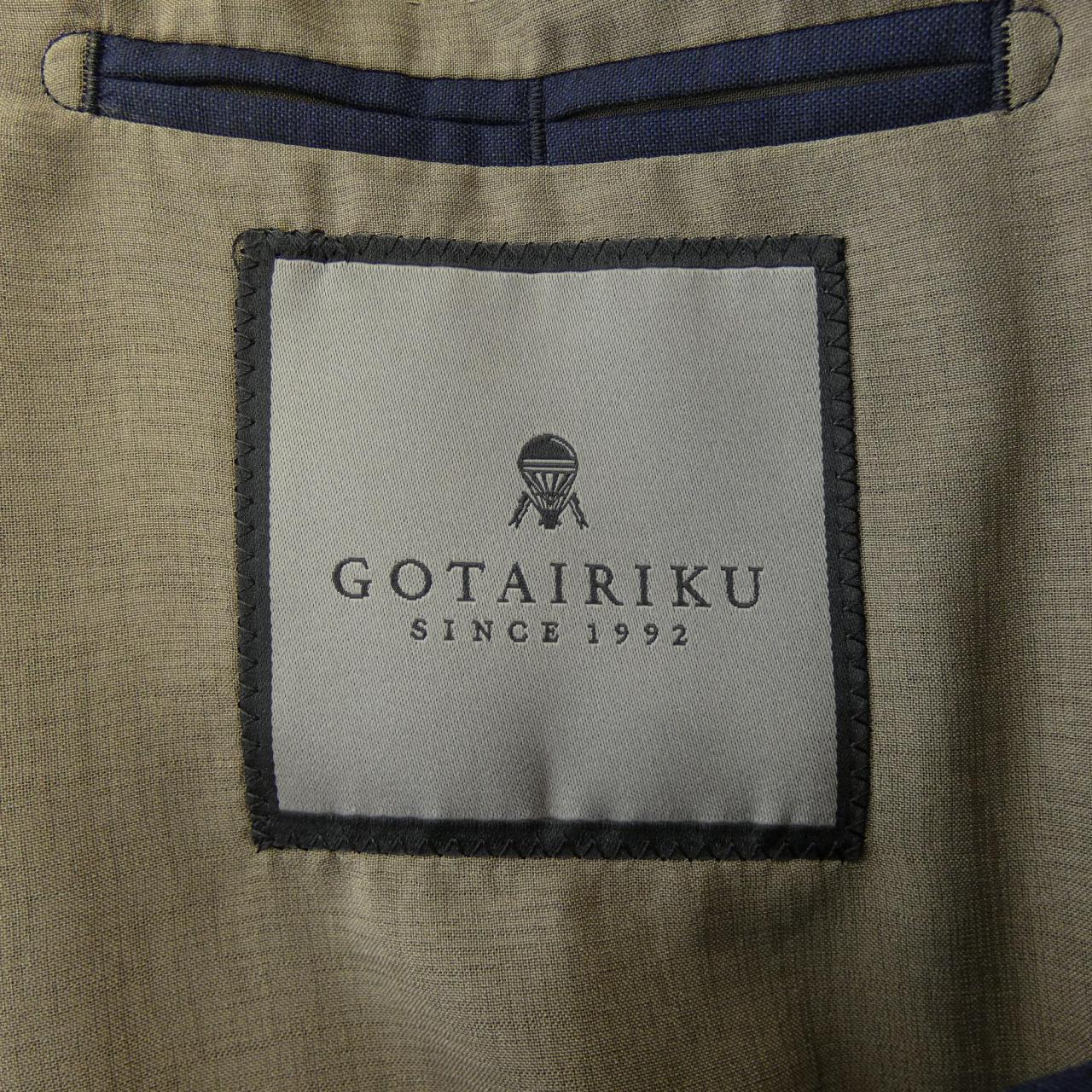 GOTAIRIKU スーツ