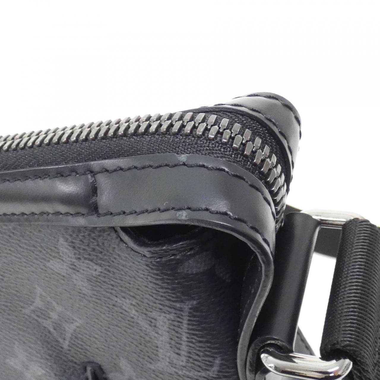LOUIS VUITTON Monogram Eclipse Odyssey 邮差包 PM M44223 单肩包