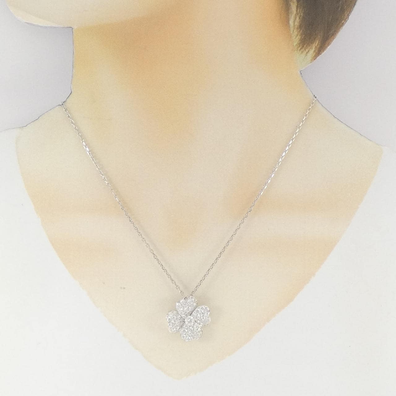 ヴァンクリーフ&アーペル コスモス クリップペンダント ミディアム ネックレス