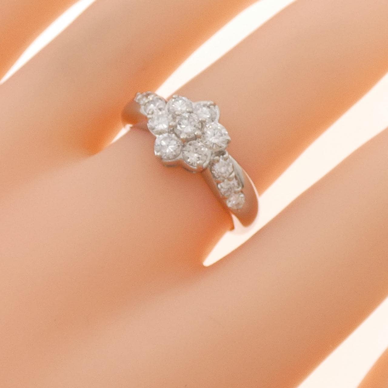 PT900 フラワー ダイヤモンド リング 1.02CT