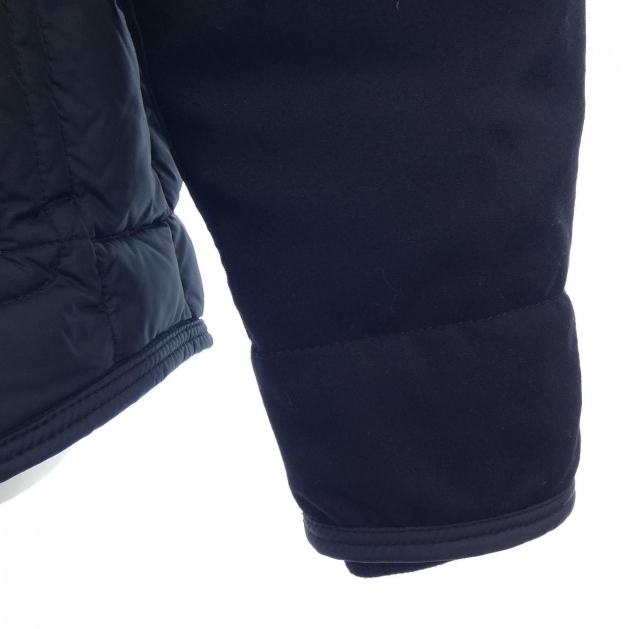 モンクレール MONCLER ダウンジャケット