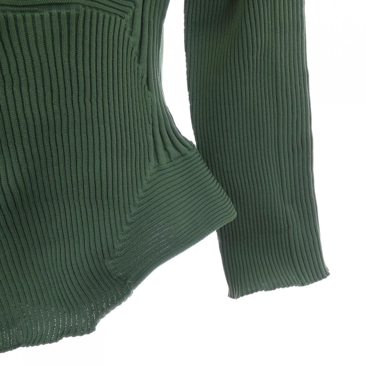 イッセイミヤケ ISSEY MIYAKE KONEKONE　IM43KN307 トップス