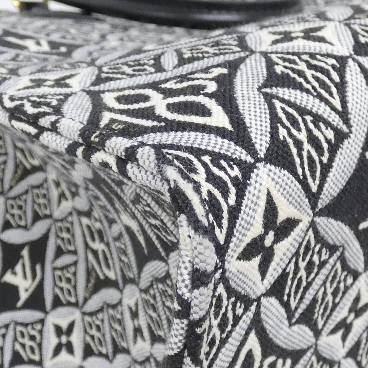 ルイヴィトン SINCE1854 オンザゴー GM M57207 バッグ