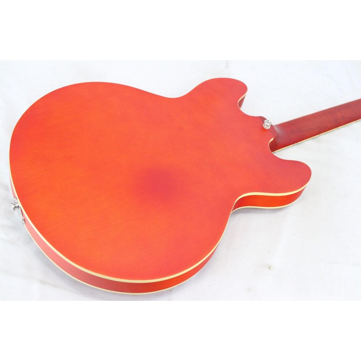 ＥＰＩＰＨＯＮＥ　　ＣＡＳＩＮＯ　ＷＯＲＮ
