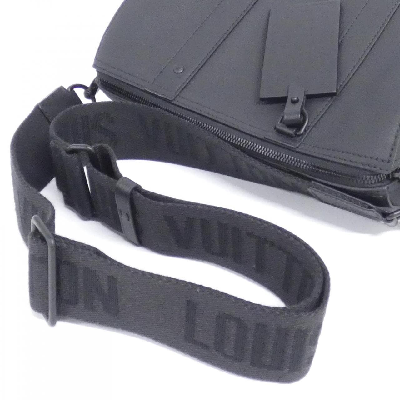 ルイヴィトン LVアエログラム シティ キーポル M59255 ショルダーバッグ