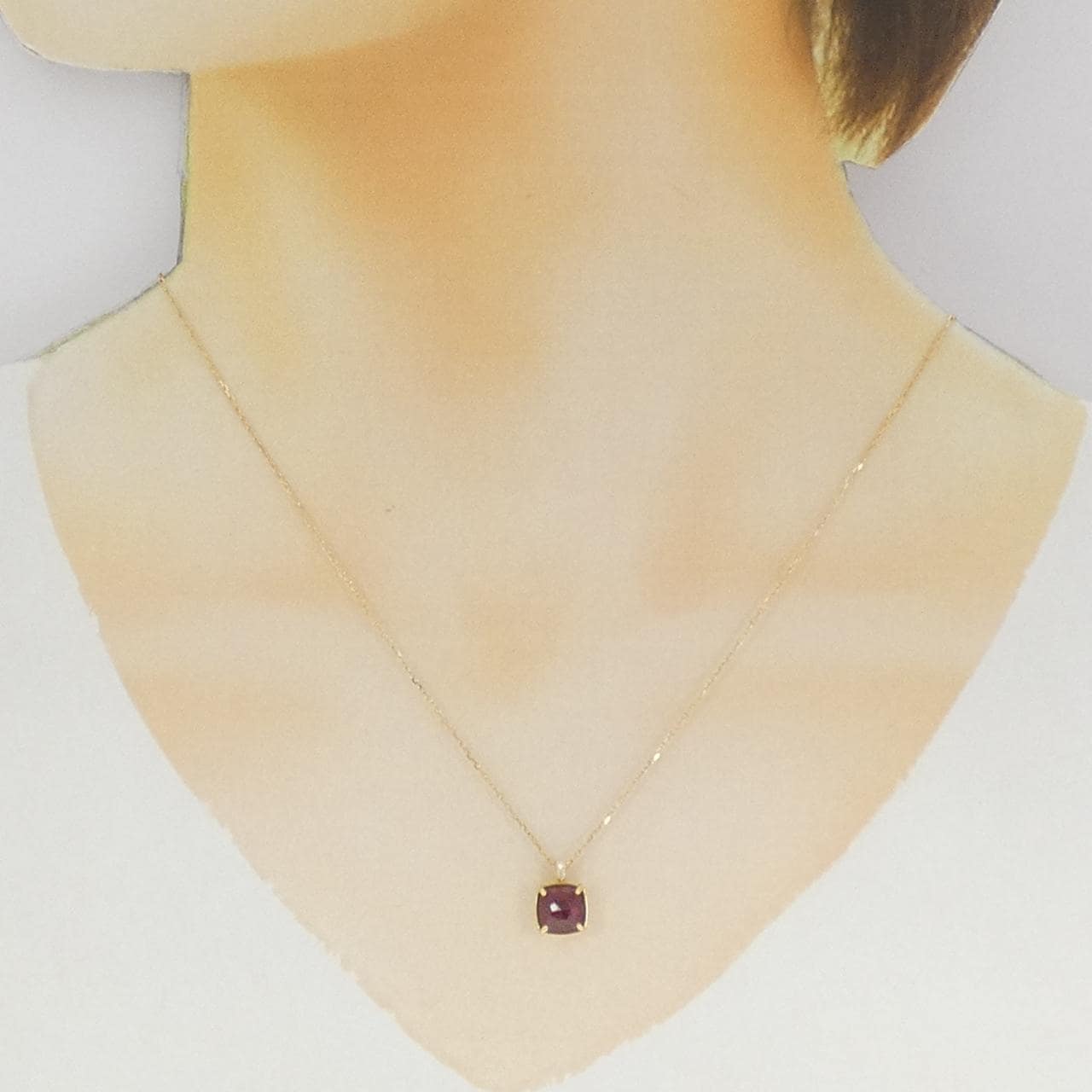 ヴァンドーム ガーネット ネックレス
