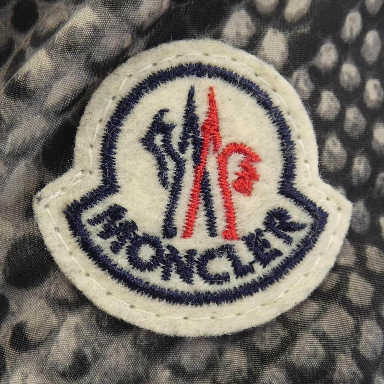 モンクレール MONCLER ブルゾン