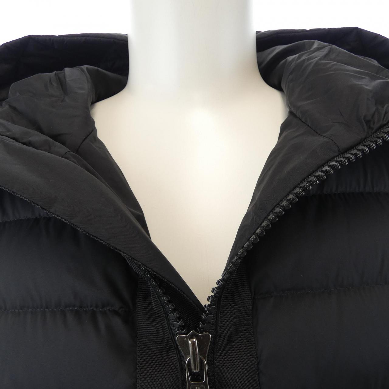 モンクレール MONCLER 20919B50800 ダウンジャケット