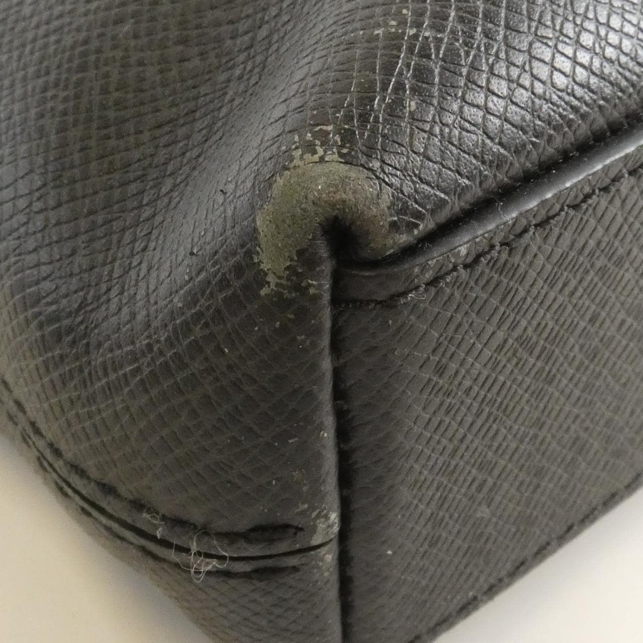 ルイヴィトン タイガ グリゴリ メッセンジャー PM M30238 ショルダーバッグ