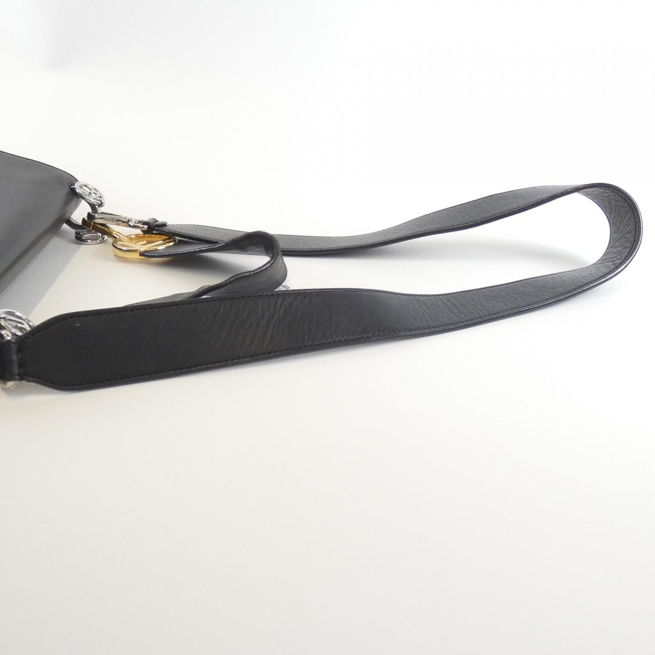 フェンディ キャナイ エフ 8BT284 2IH ショルダーバッグ