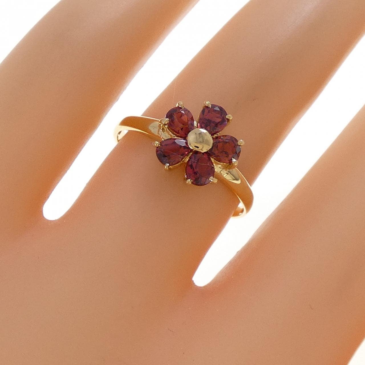 K18YG フラワー ガーネット リング