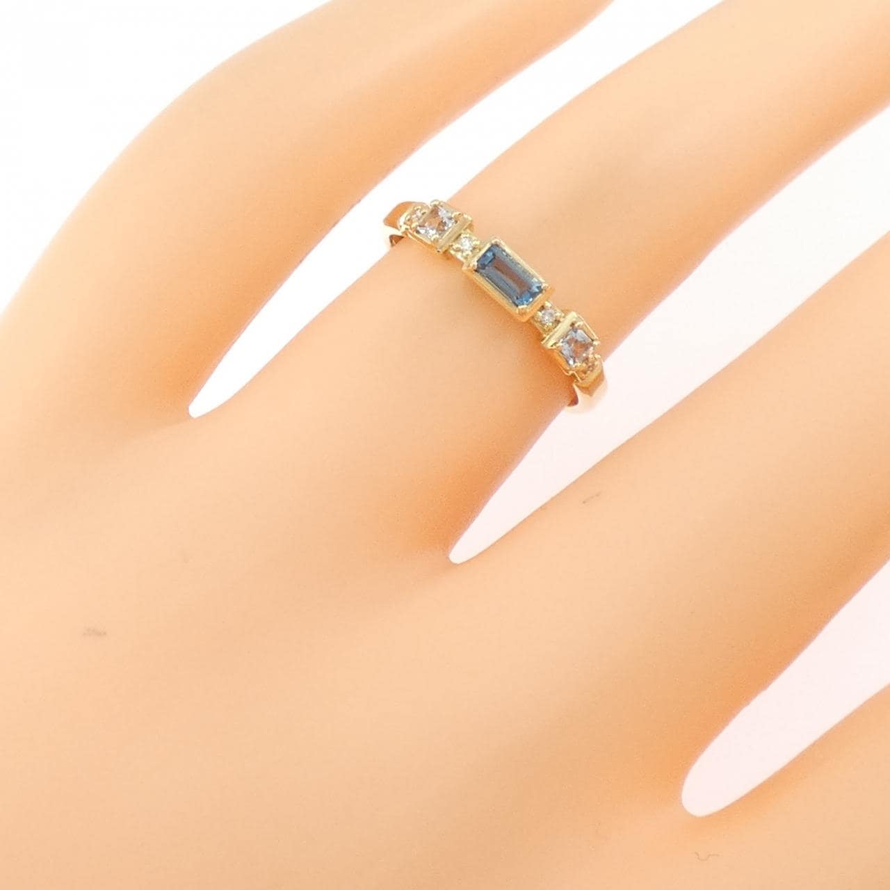 ヴァンドーム ブルートパーズ リング