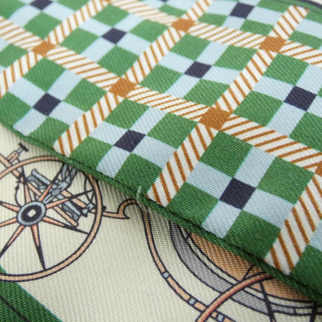 エルメス LES VOITURES NOUVELLES ツイリー 064108S スカーフ