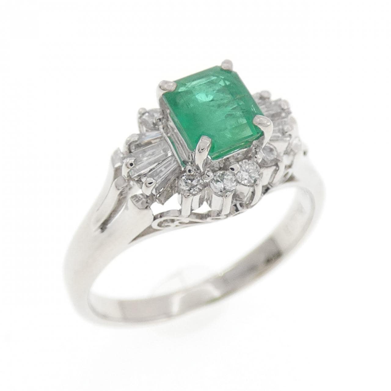 PT900 エメラルド リング 0.50CT
