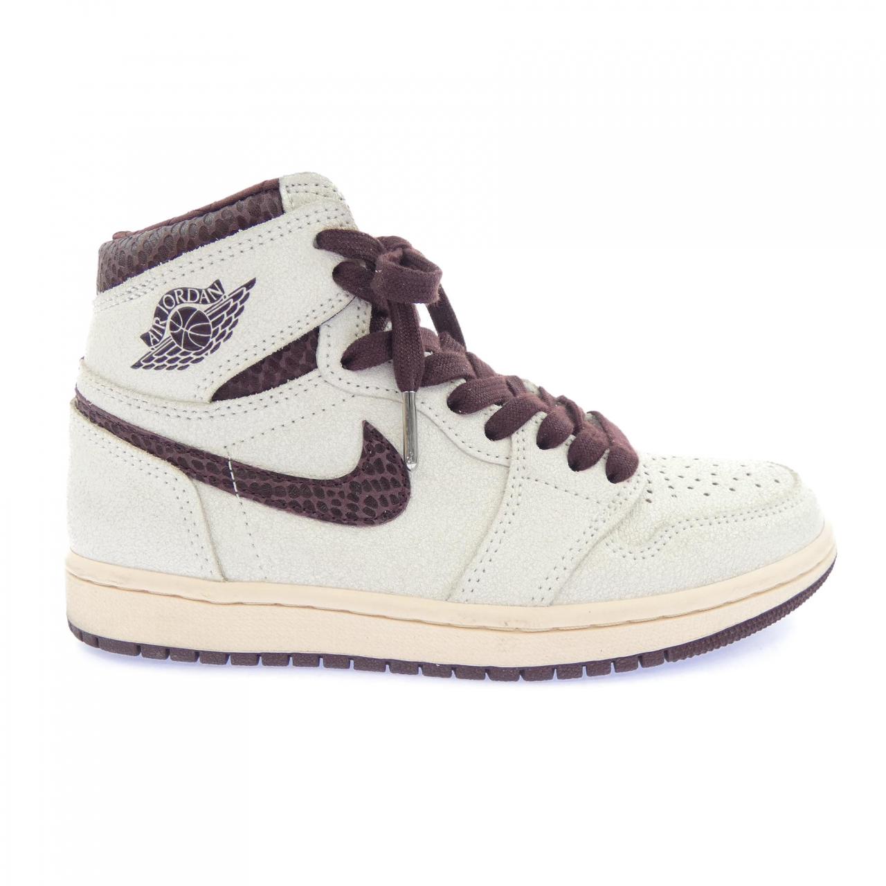 ナイキ NIKE DO7097-100 スニーカー