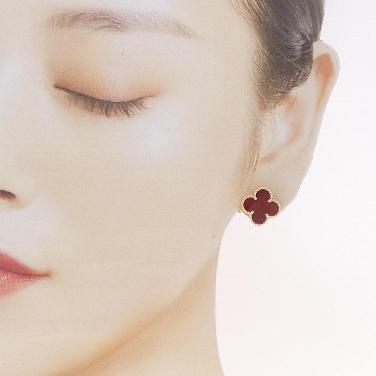 ヴァンクリーフ&アーペル ヴィンテージアルハンブラ ピアス