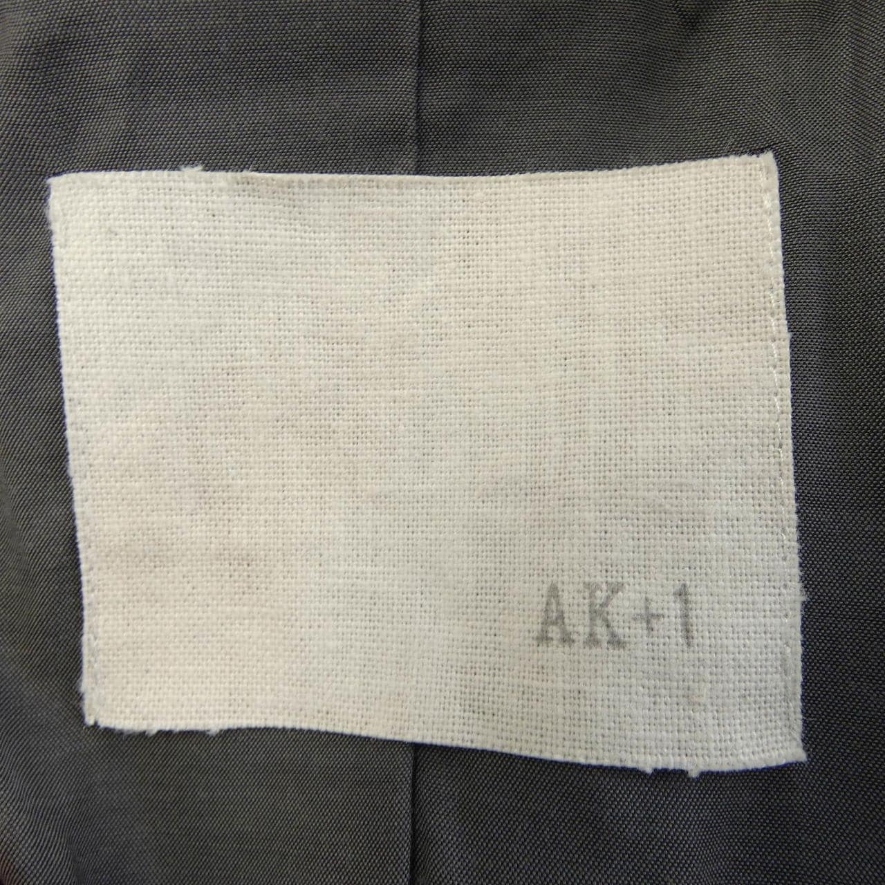 AK+1夹克