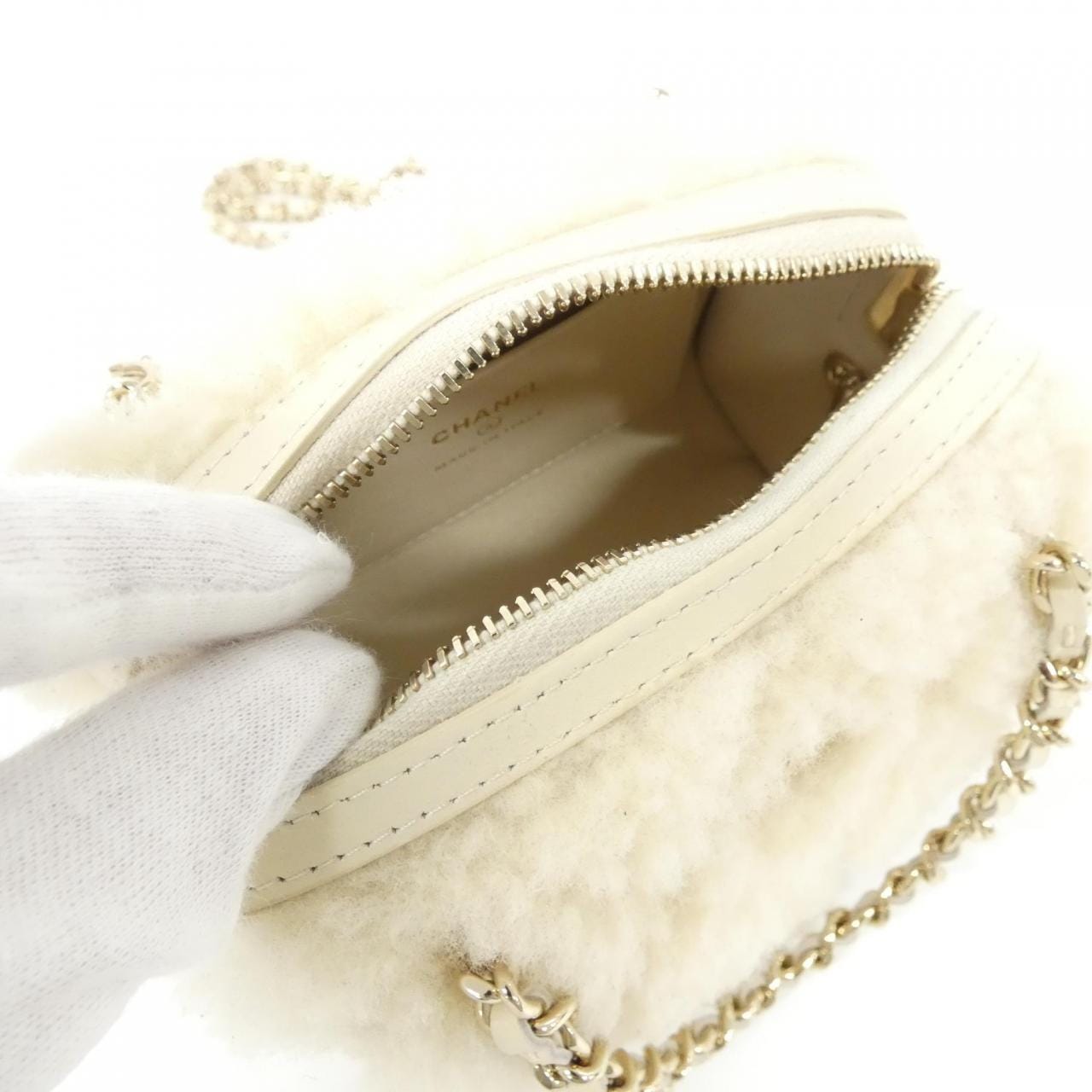 シャネル AP4898 チェーンクラッチ