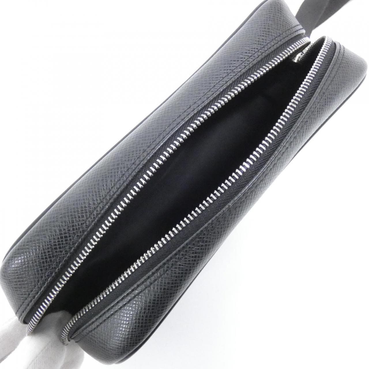 ルイヴィトン タイガ カルガ M30812 セカンドバッグ