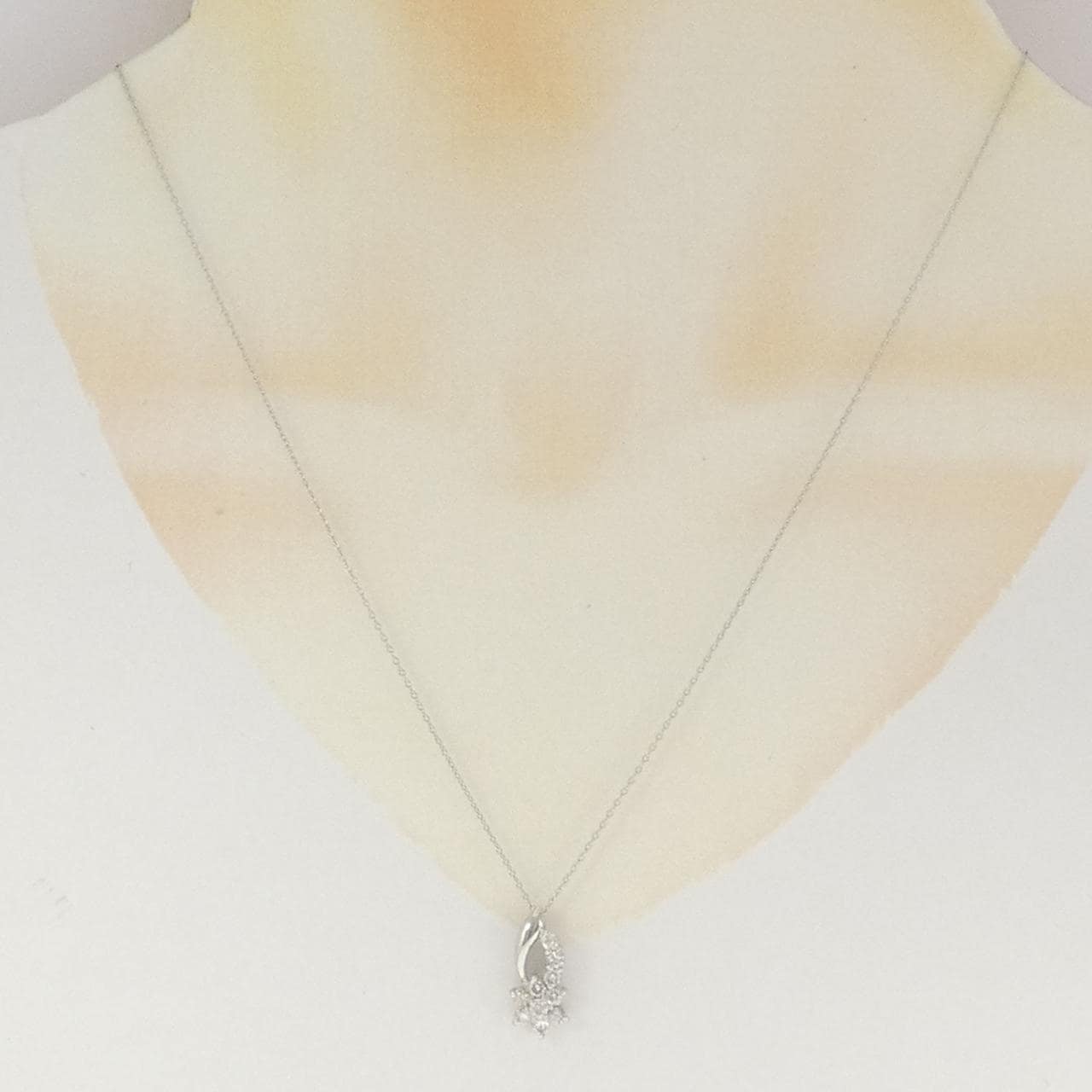 PT900/PT850 フラワー ダイヤモンド ネックレス 0.50CT