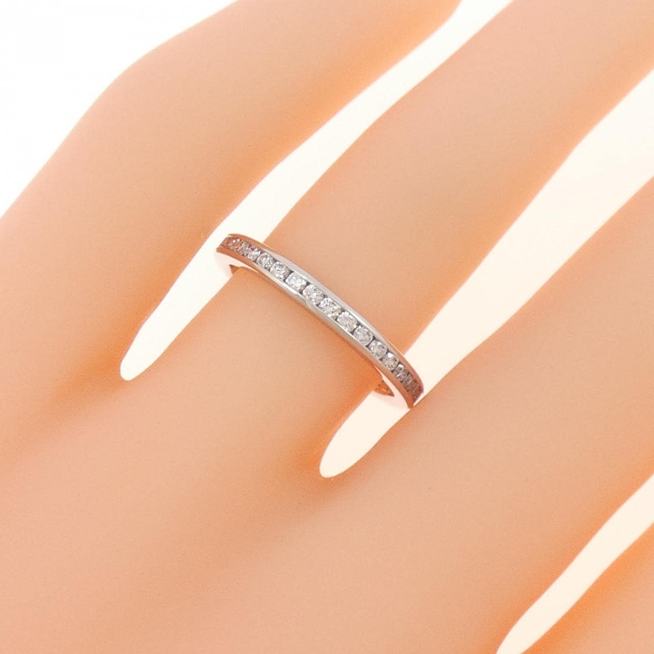 TIFFANY Full Circle Channel Setting Ring