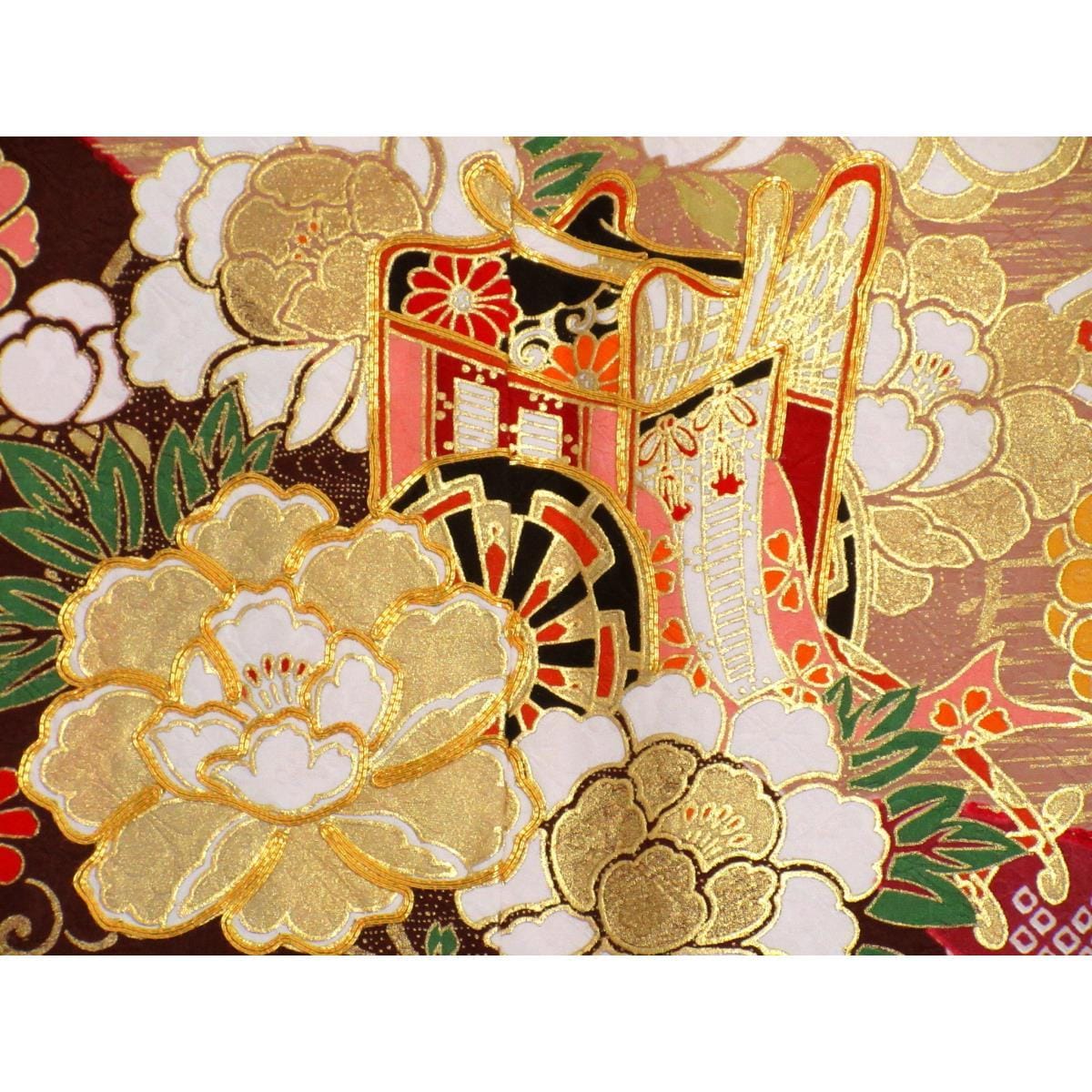 振袖　友禅金彩加工　刺繍入り