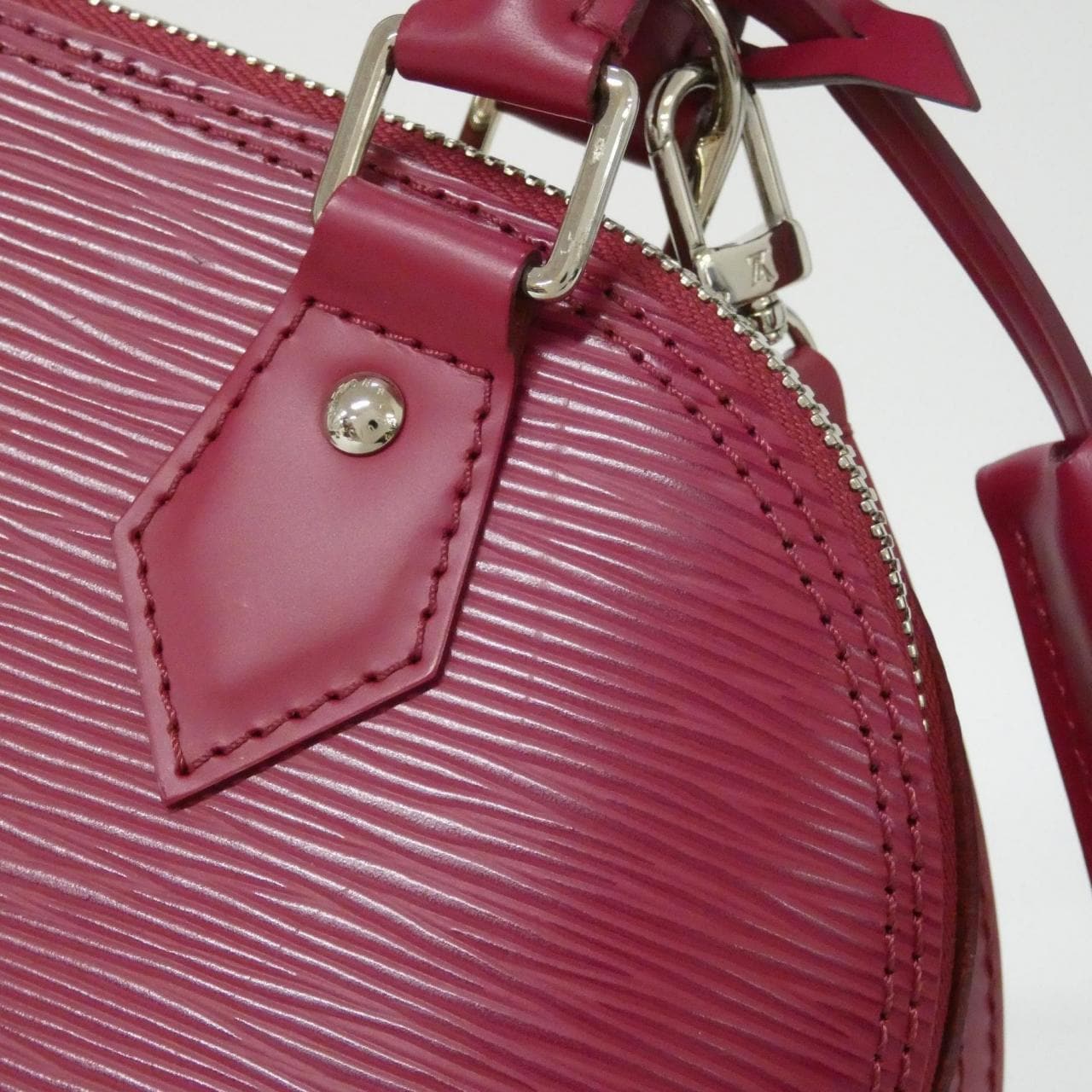 ルイヴィトン エピ アルマBB M40851 バッグ