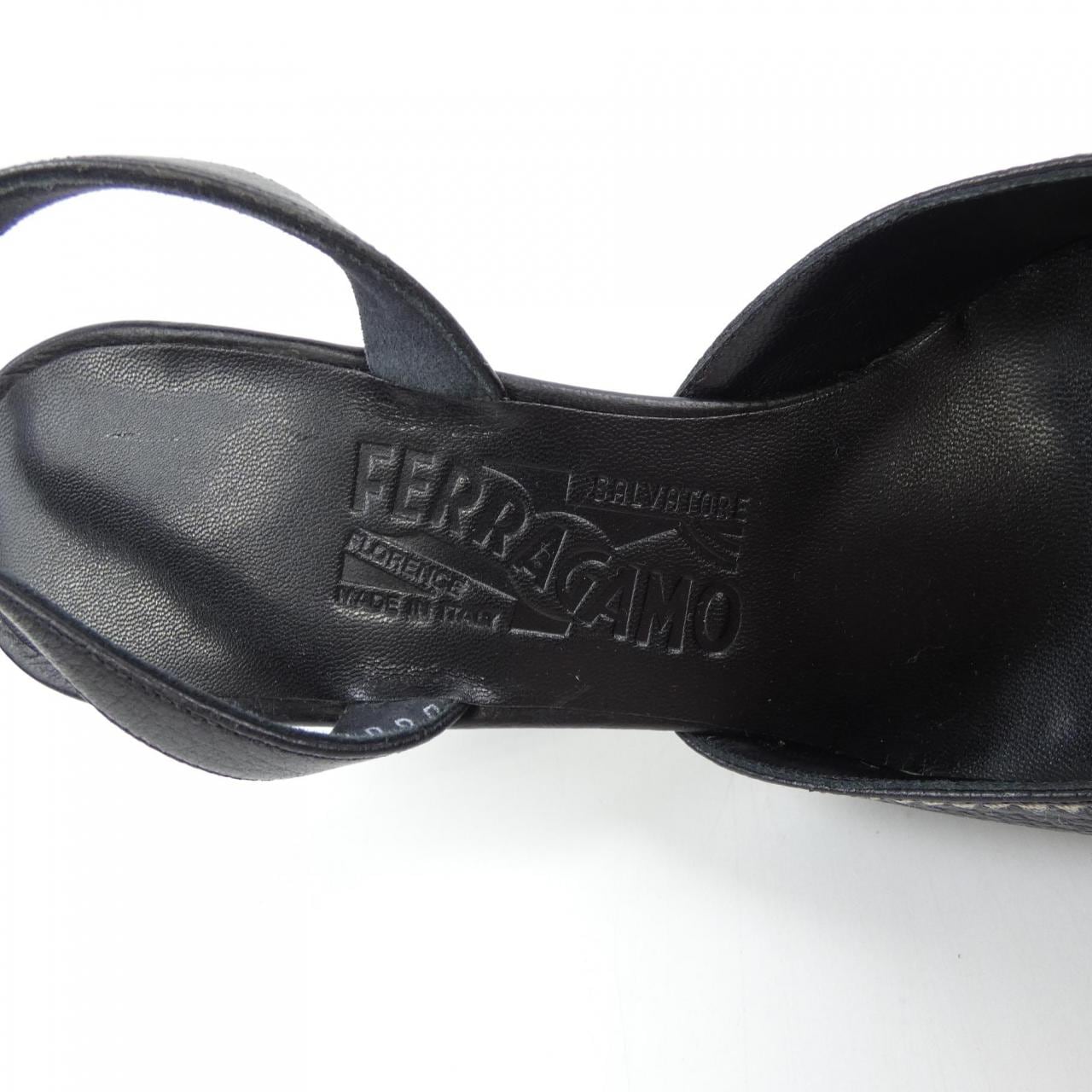 サルヴァトーレフェラガモ SALVATORE FERRAGAMO パンプス