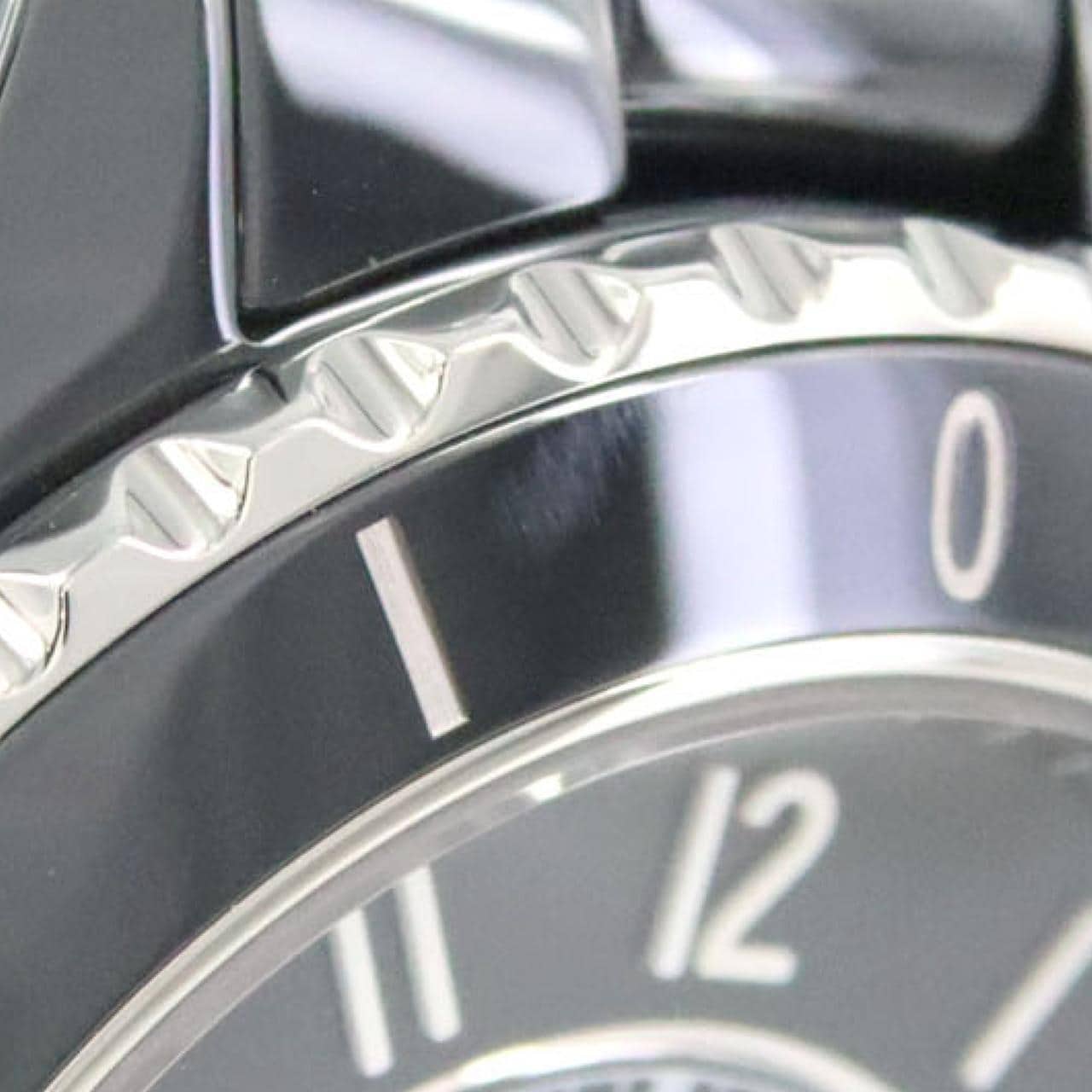 シャネル J12 キャリバー12.1 38mmセラミック H5697 セラミック 自動巻