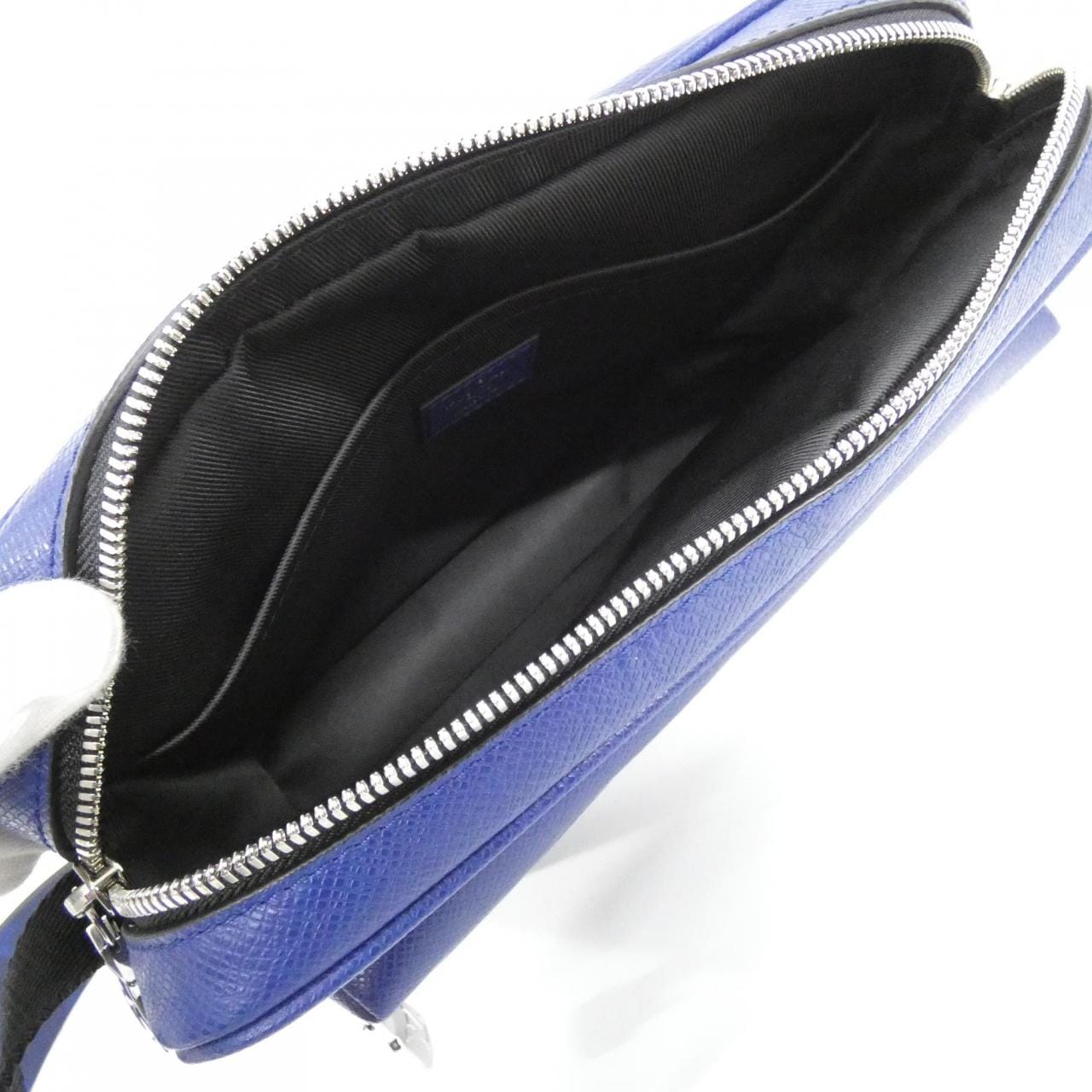 ルイヴィトン タイガ ラマ アウトドア メッセンジャー PM M30242 ショルダーバッグ