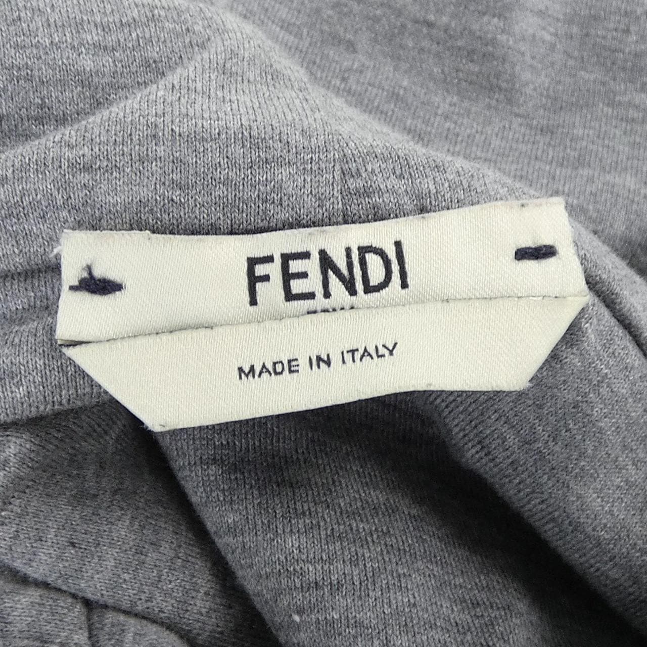 フェンディ FENDI FS7031 A43C パーカー
