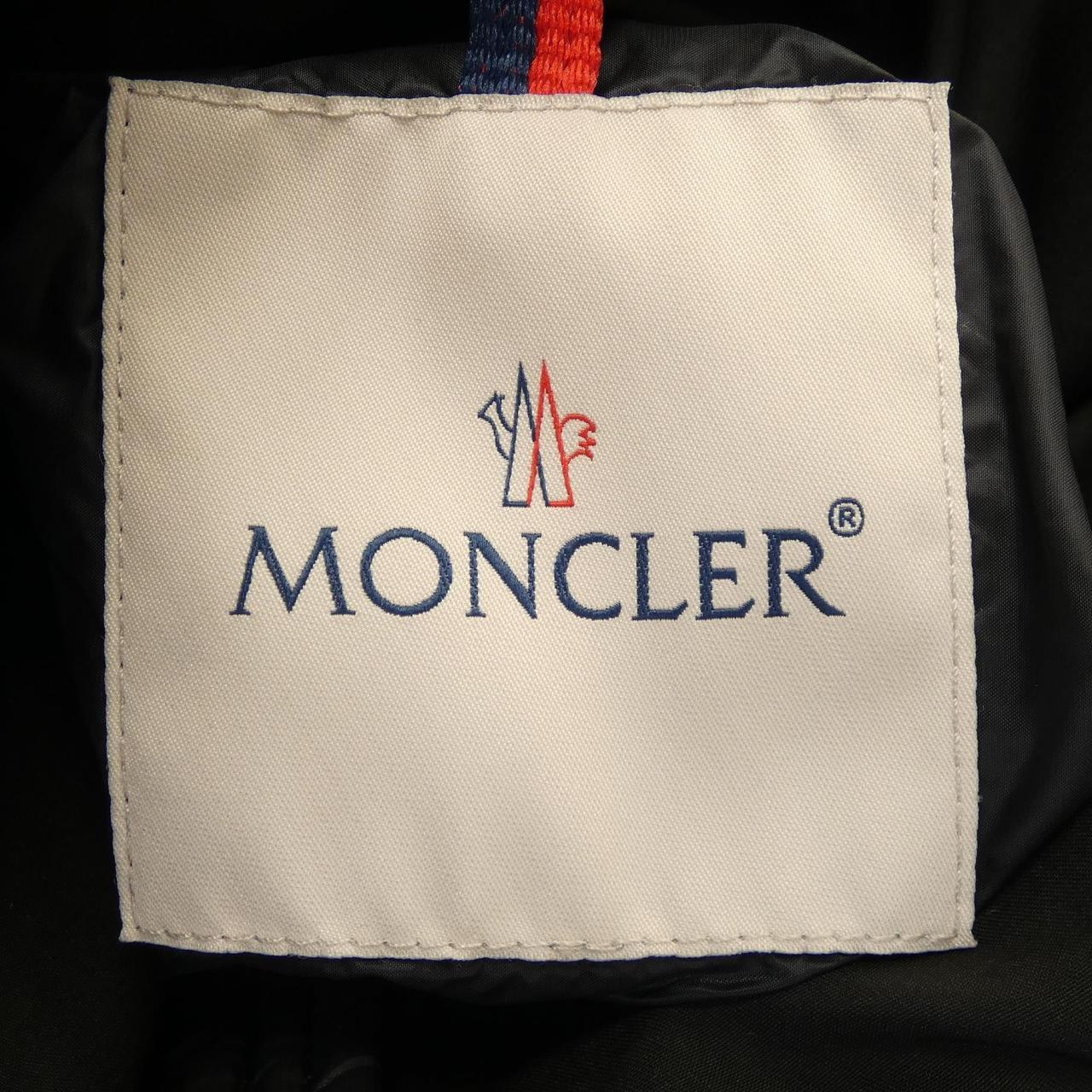 モンクレール MONCLER ダウンジャケット