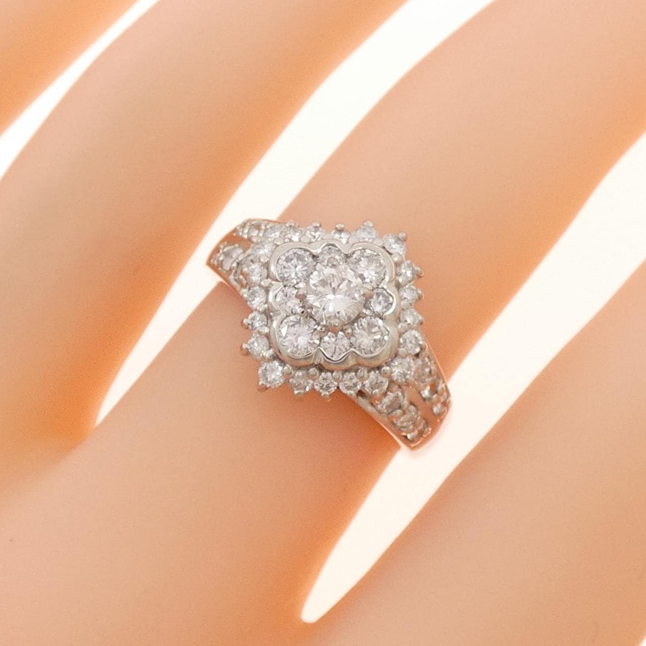 PT850 ダイヤモンド リング 1.07CT