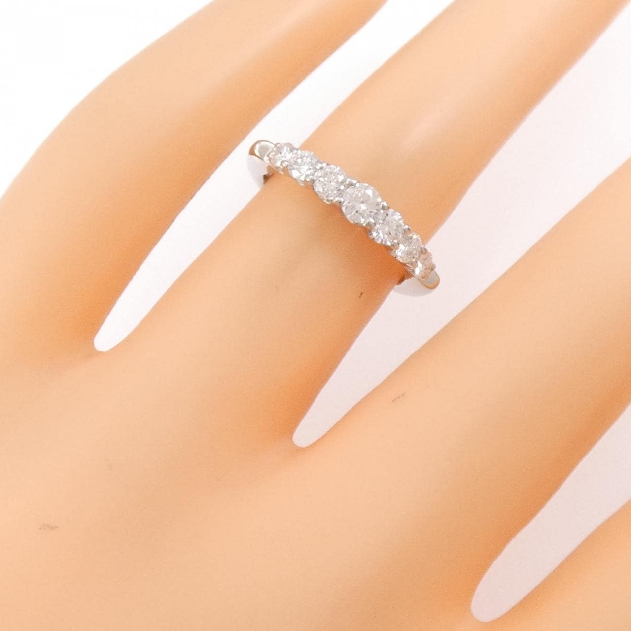 モニッケンダム ダイヤモンド リング 0.52CT