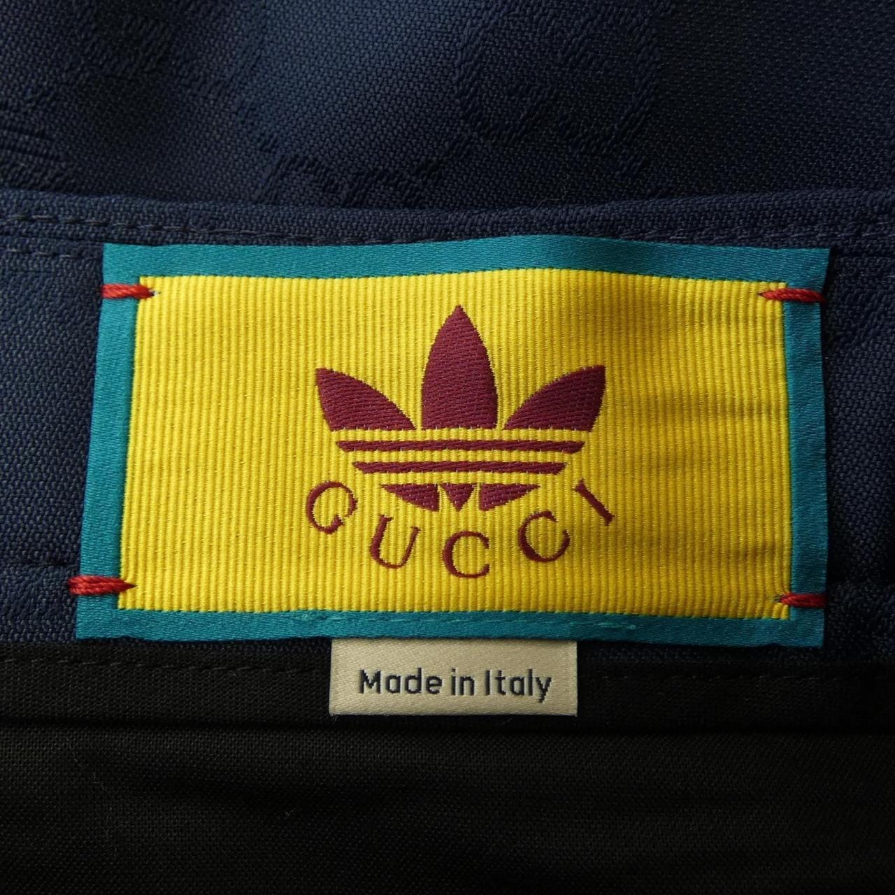 グッチ GUCCI デタッチャブルアームケーブルニット 710399 ZAK7C ADIDAS パンツ