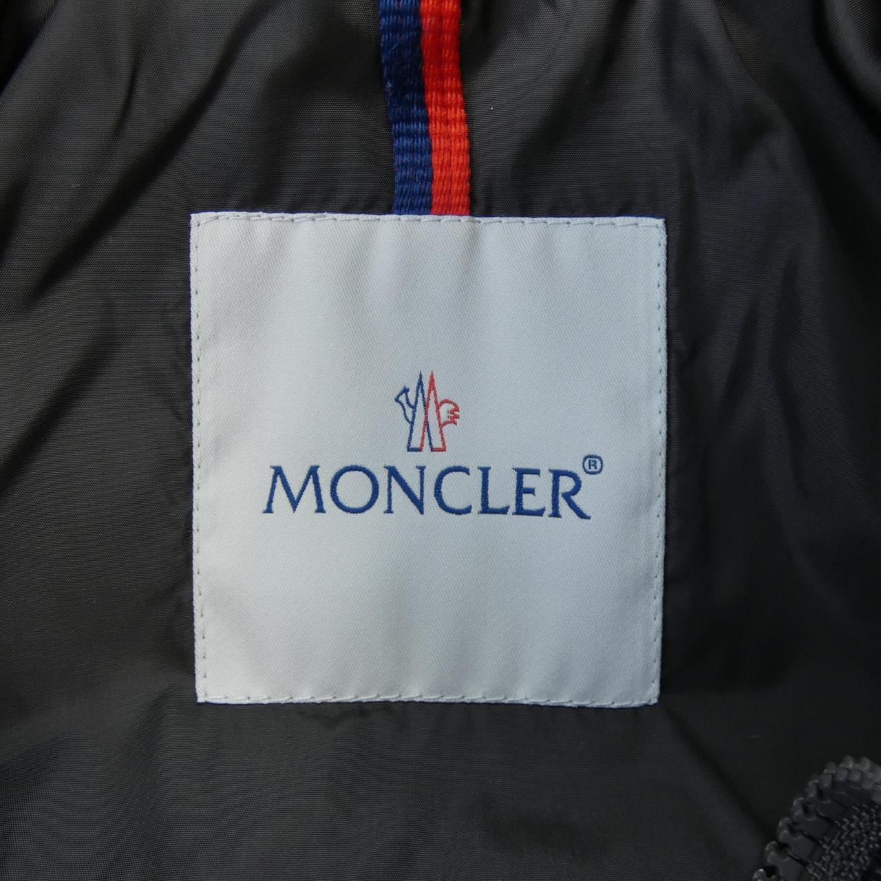 モンクレール MONCLER ダウンジャケット