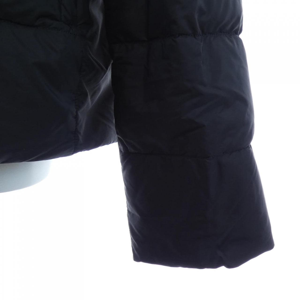 プラダ PRADA トライアングルロゴ SGC933 SOOO 1WQ9 ダウンジャケット