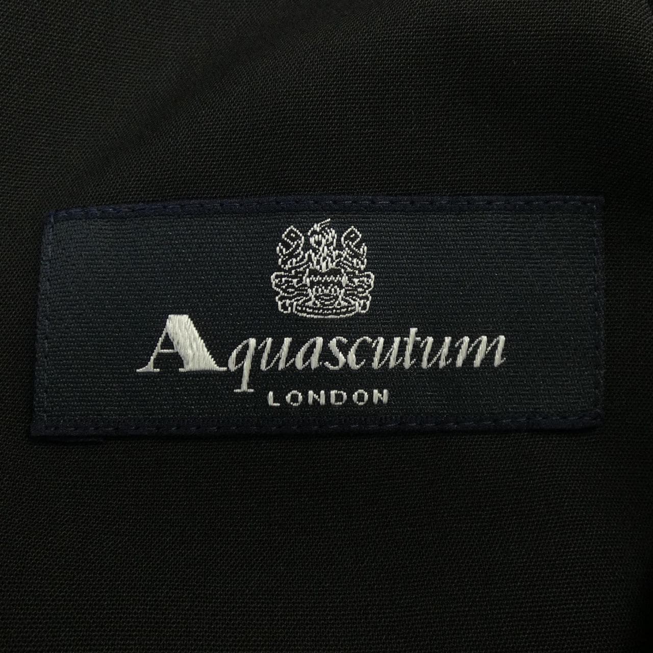 Aquascutum套裝