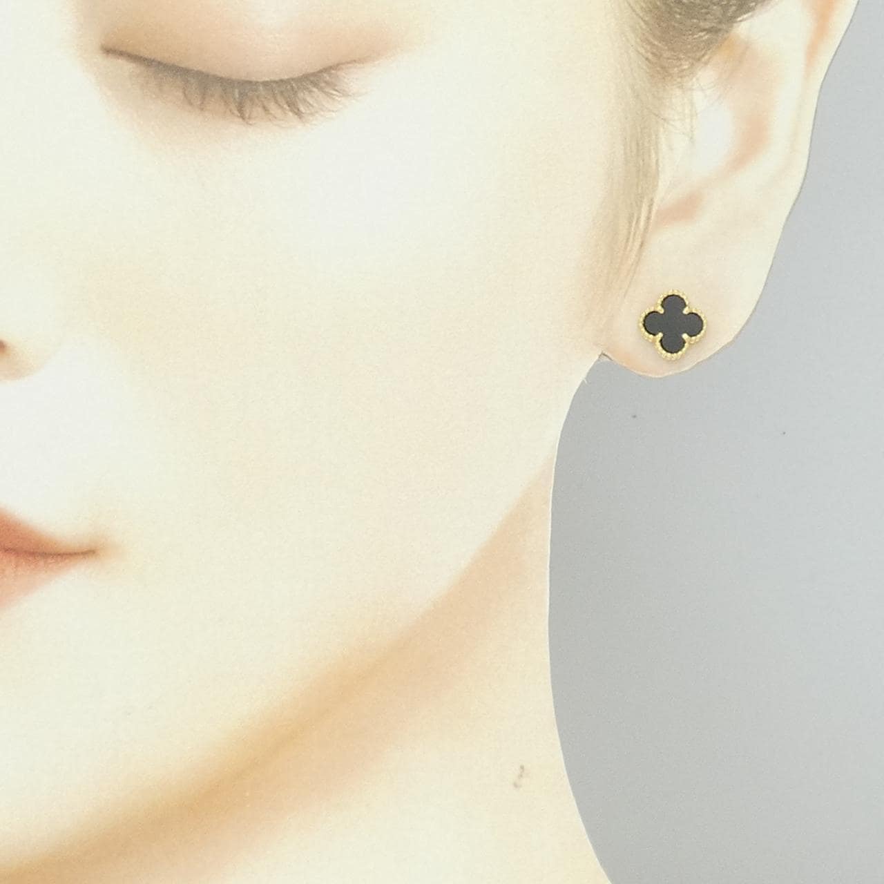 ヴァンクリーフ&アーペル スウィートアルハンブラ ピアス