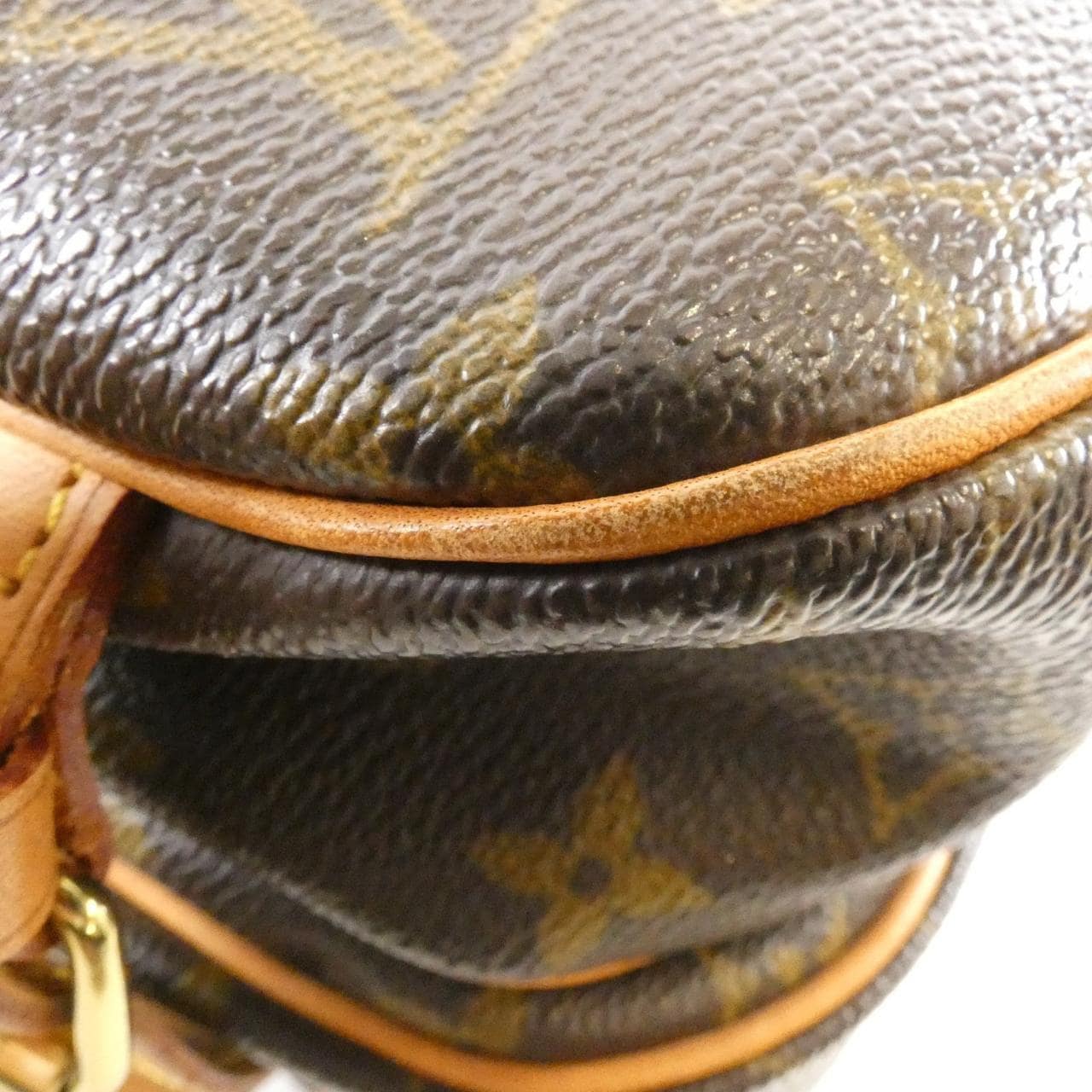 ルイヴィトン モノグラム ソミュール 30cm M42256 ショルダーバッグ