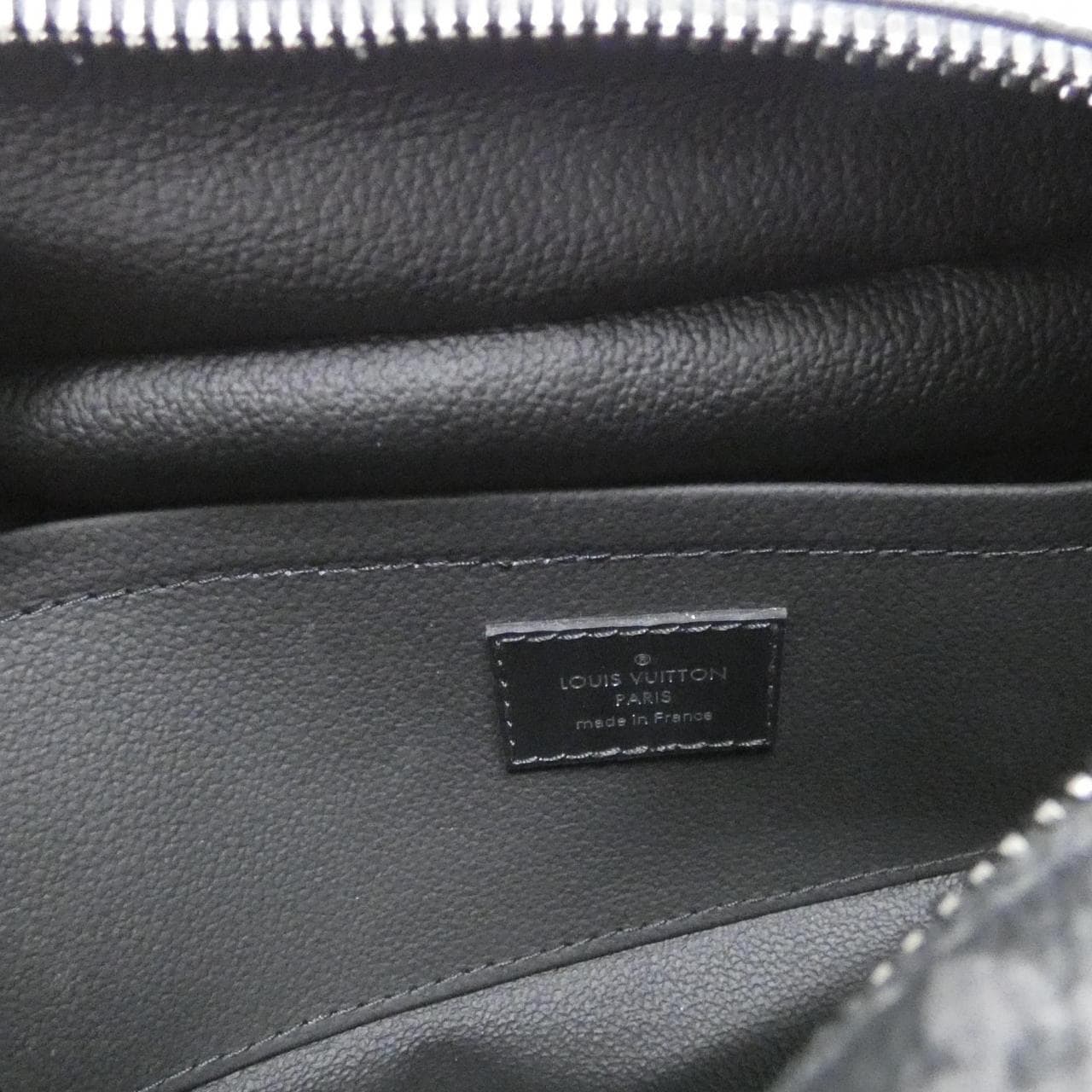 ルイヴィトン モノグラム エクリプス ロッカー ドップキット M83113 ポーチ