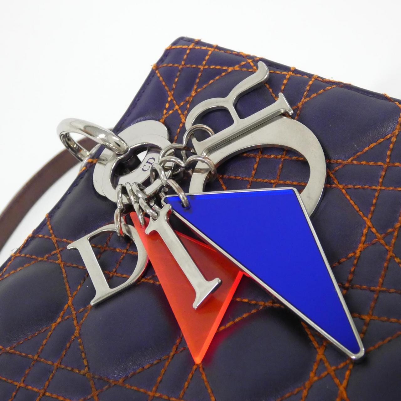 クリスチャンディオール レディ ディオール ミディアム M0550PAMD バッグ