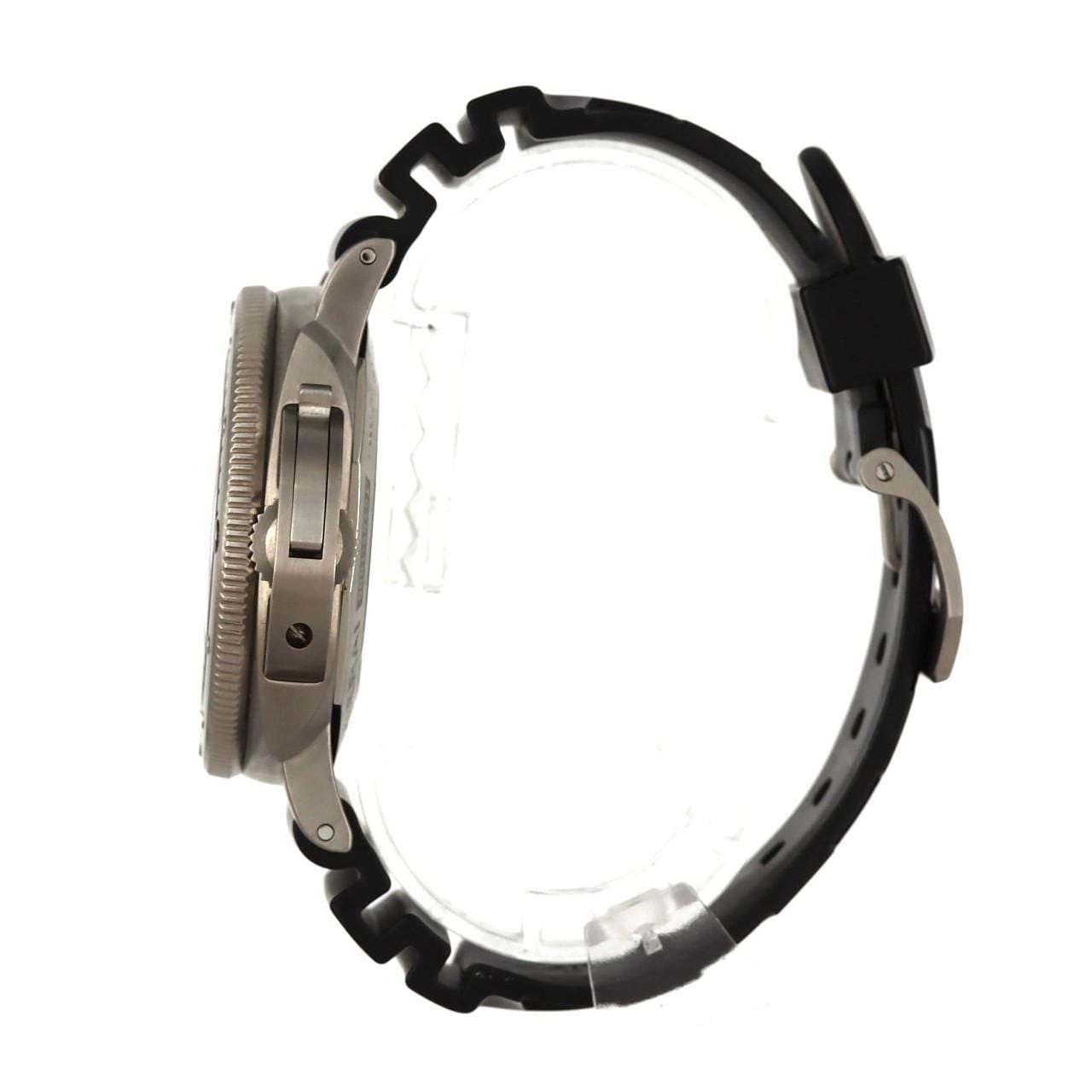 パネライ ルミノールサブマーシブル1950 3DAYSオートマティックチタニオ PAM01305 TI 自動巻